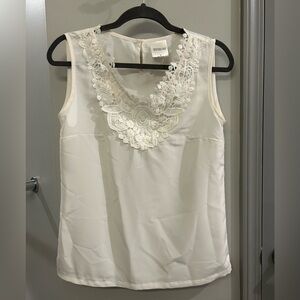 New! Bedford Flair Tank Top White Embroidery Women’s Medium Business Workwear
